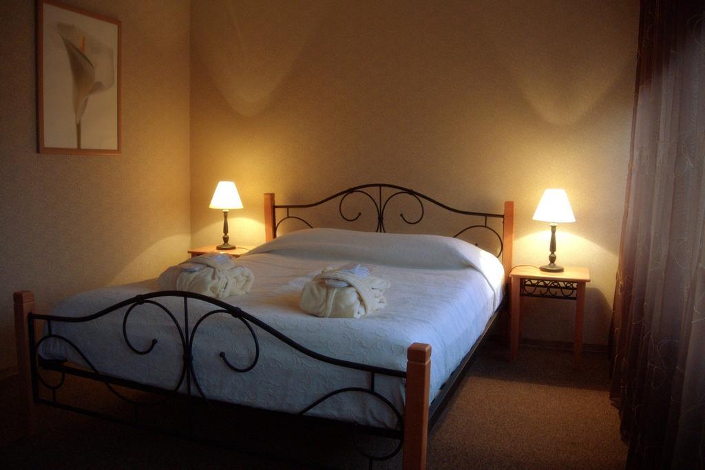 Eurohotel Maardu Rom bilde